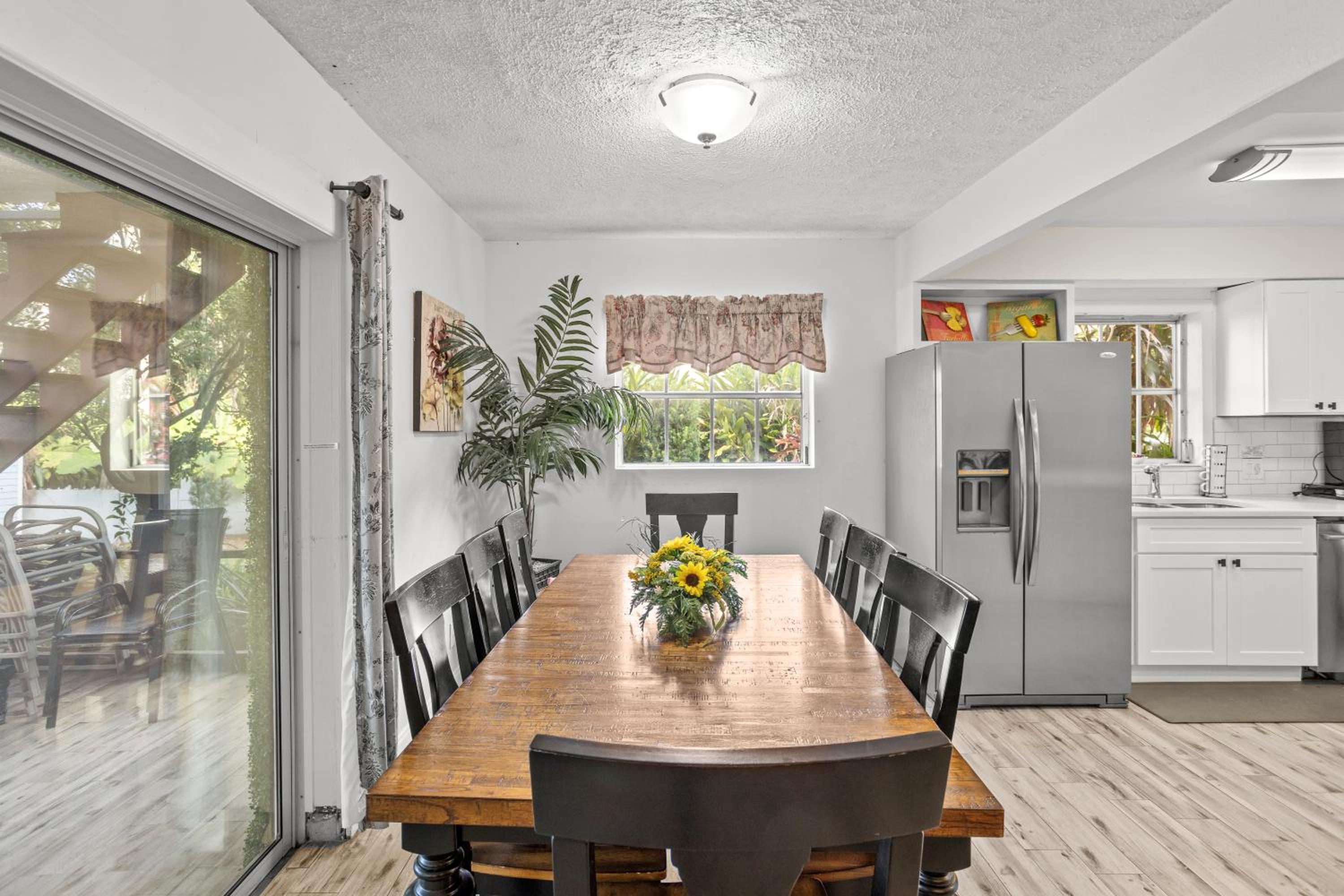 Spacious Lakefront House with Pool, Hottub, & Boating