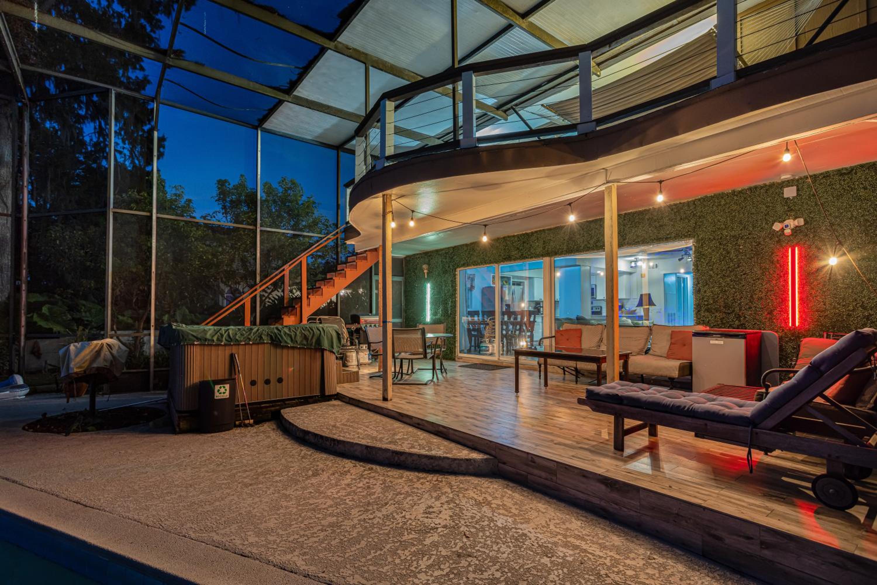 Spacious Lakefront House with Pool, Hottub, & Boating