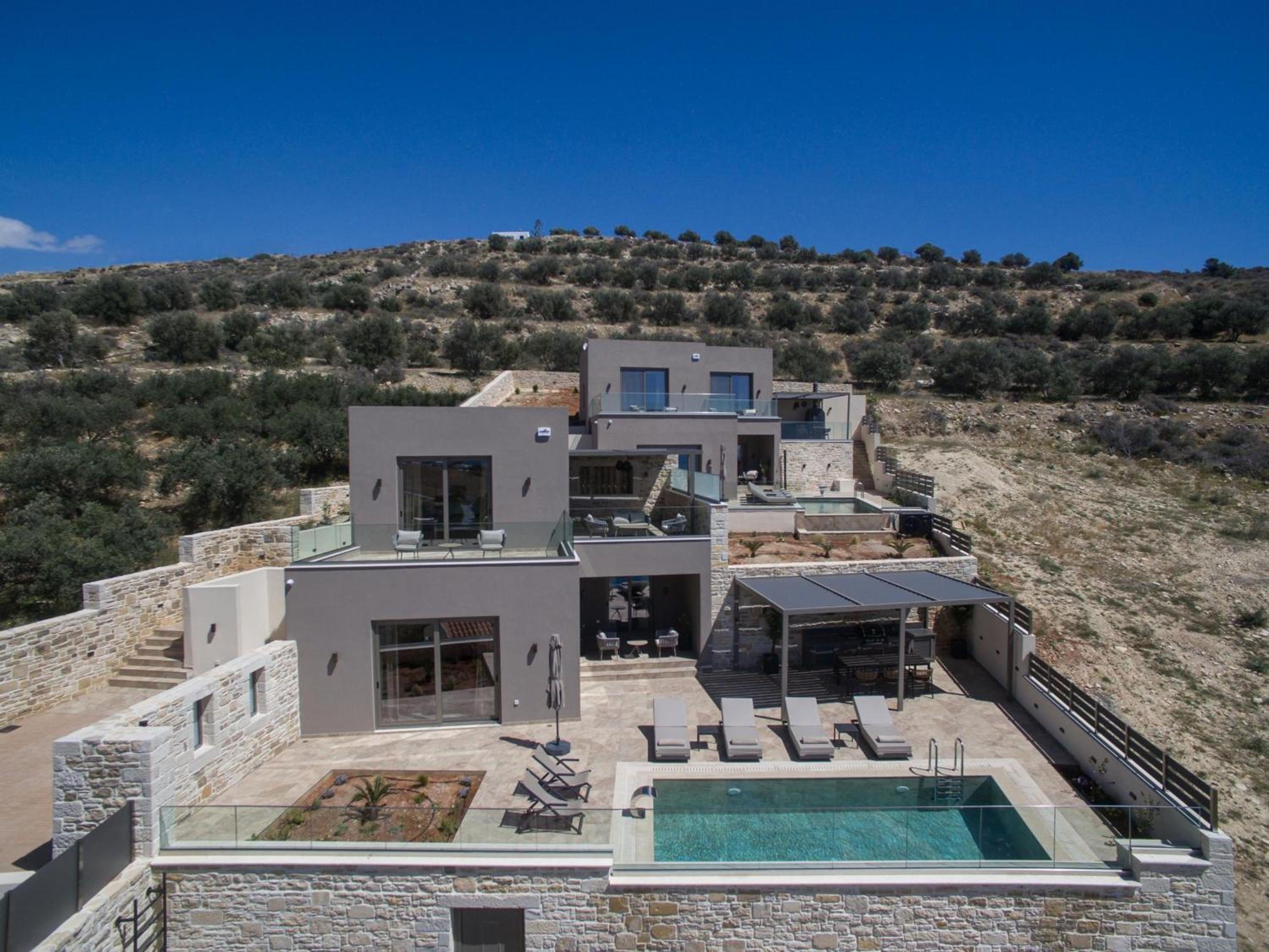 Villas Paradise in Kalamaki by South Cretan Villas