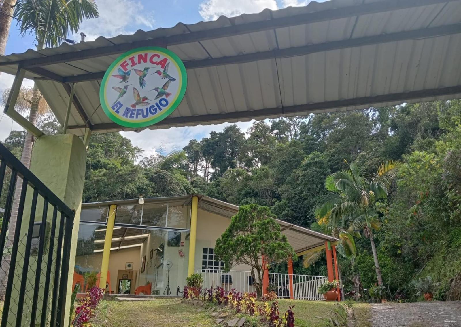 EL Refugio