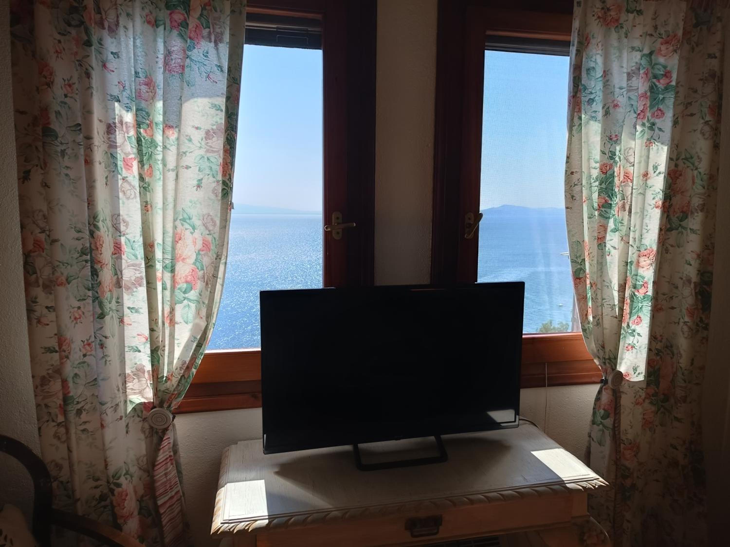 MESONISI maisonette