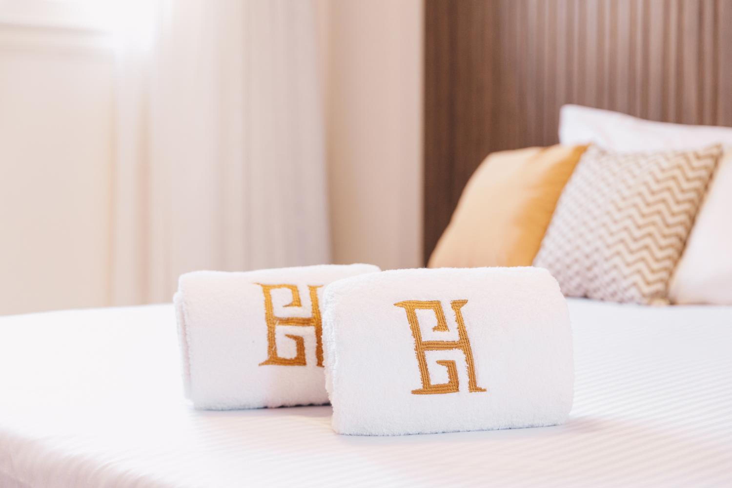 VIDA by Elegant Hospitality - near malls