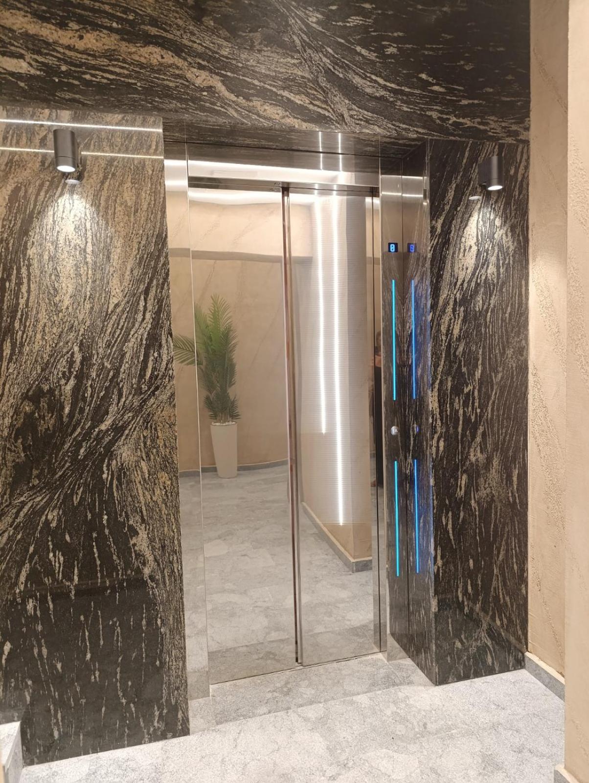 Apartman Rentals Lux KG 2 view 3