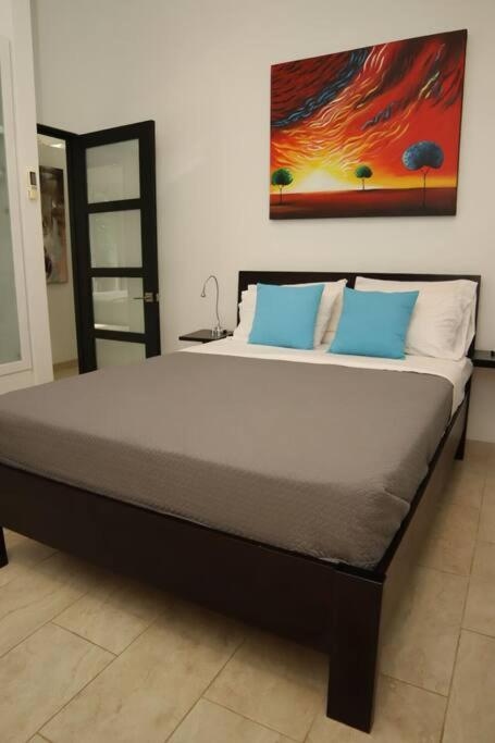 Ocean View Villa With Pool and Spectacular Sunsets