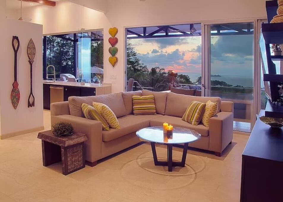 Ocean View Villa With Pool and Spectacular Sunsets