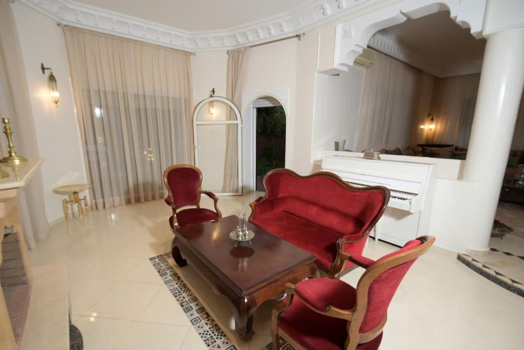 lounge
