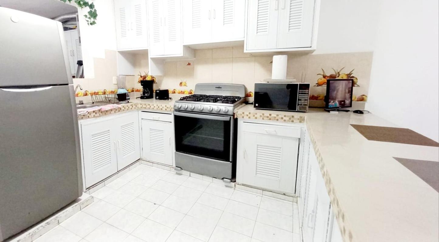 AMAZING HOUSE GREAT LOCATION up to 16 ppl!
