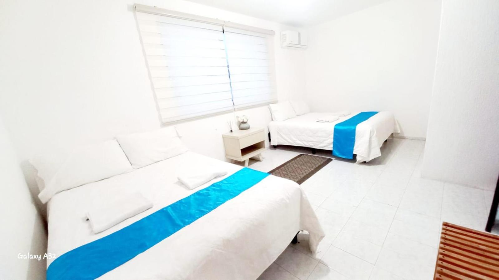 AMAZING HOUSE GREAT LOCATION up to 16 ppl!