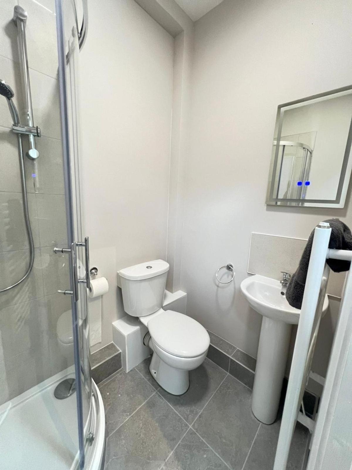 De Sore Villa 1 en Drogheda — bathroom
