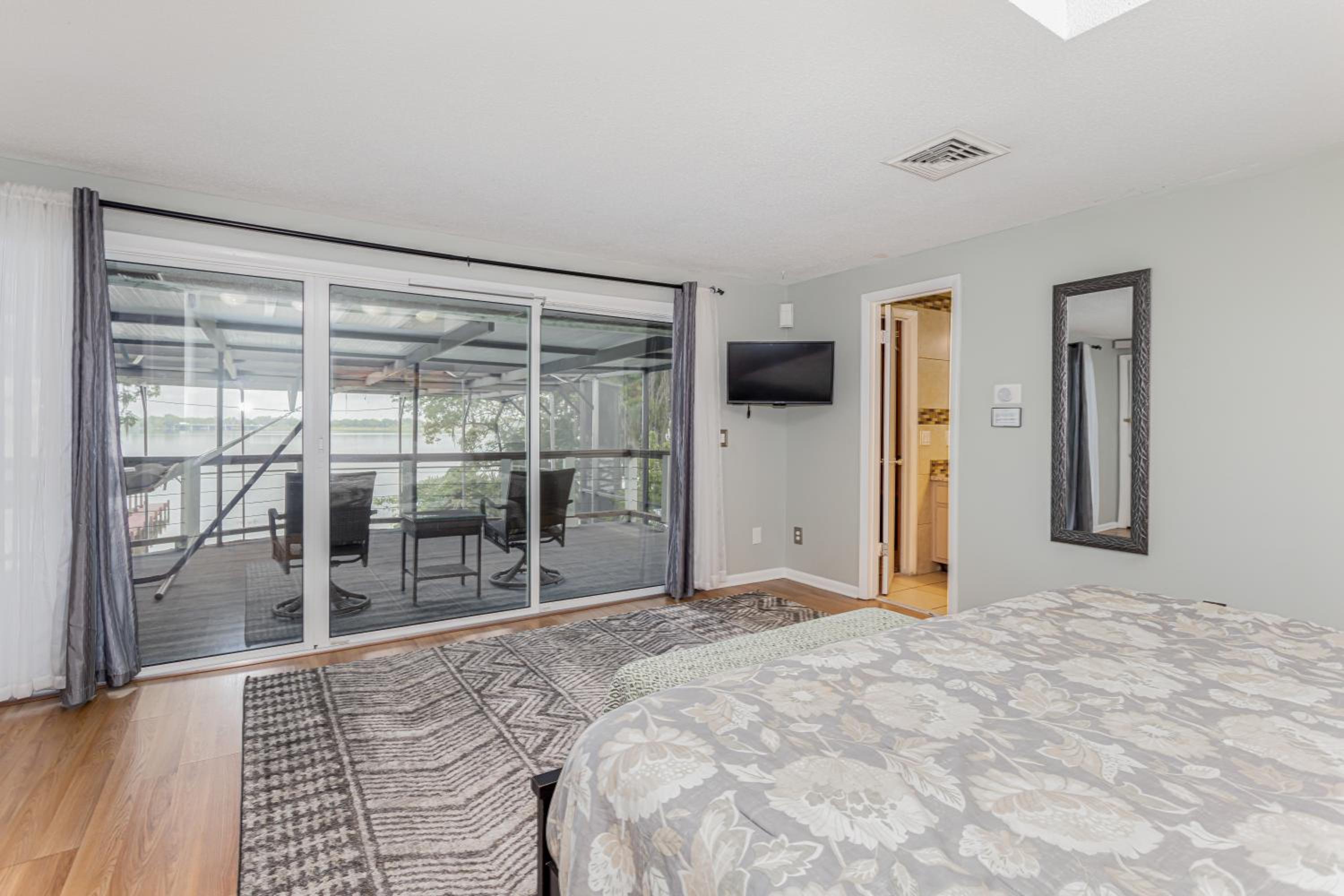 Spacious Lakefront House with Pool, Hottub, & Boating