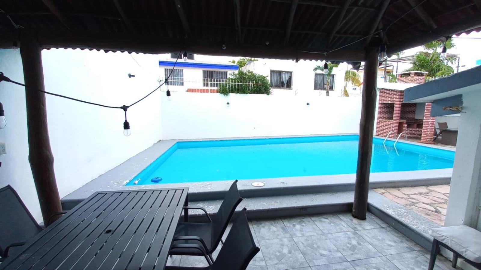 AMAZING HOUSE GREAT LOCATION up to 16 ppl!