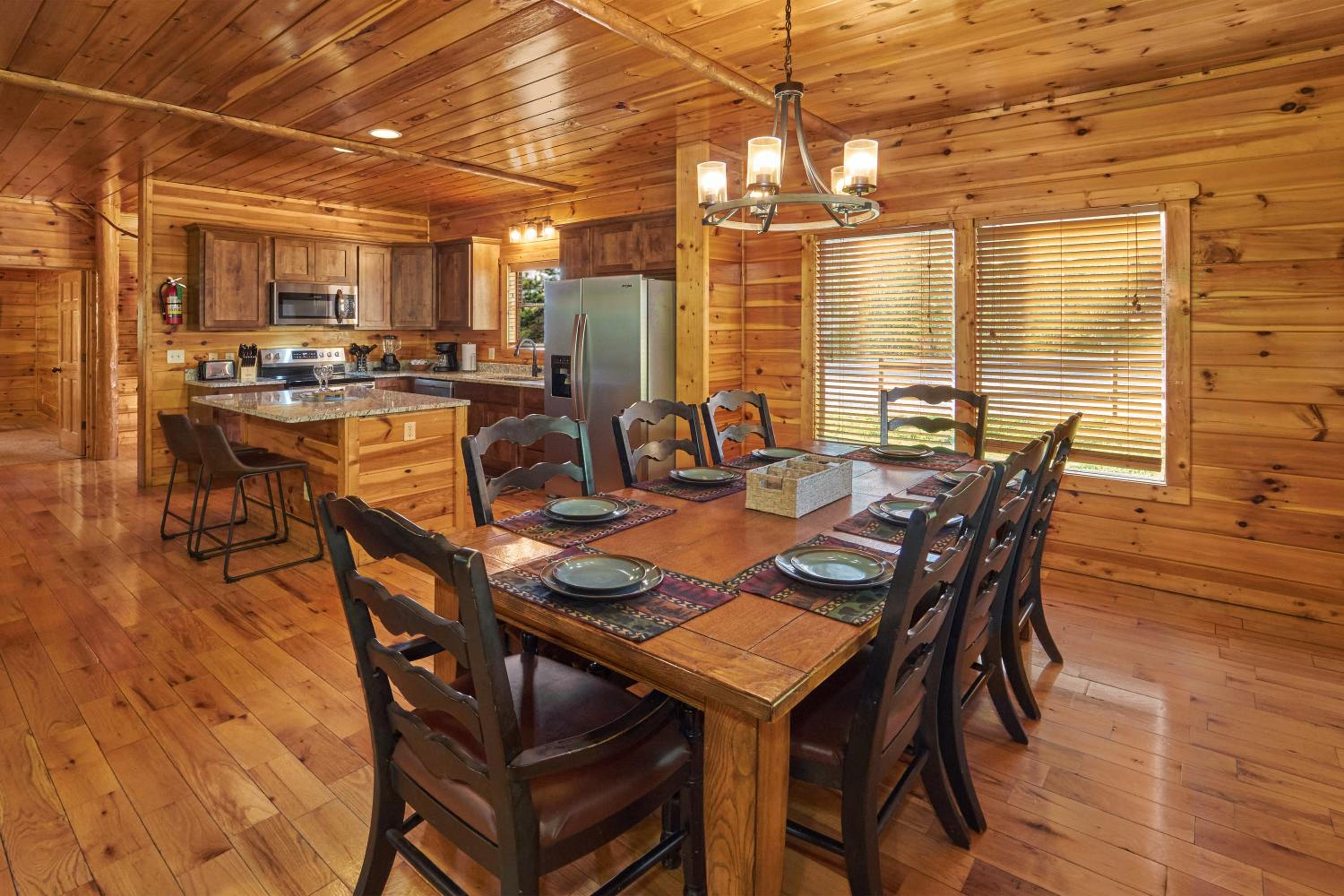Lumberjack Lodge: Pool Theater Fire Pit