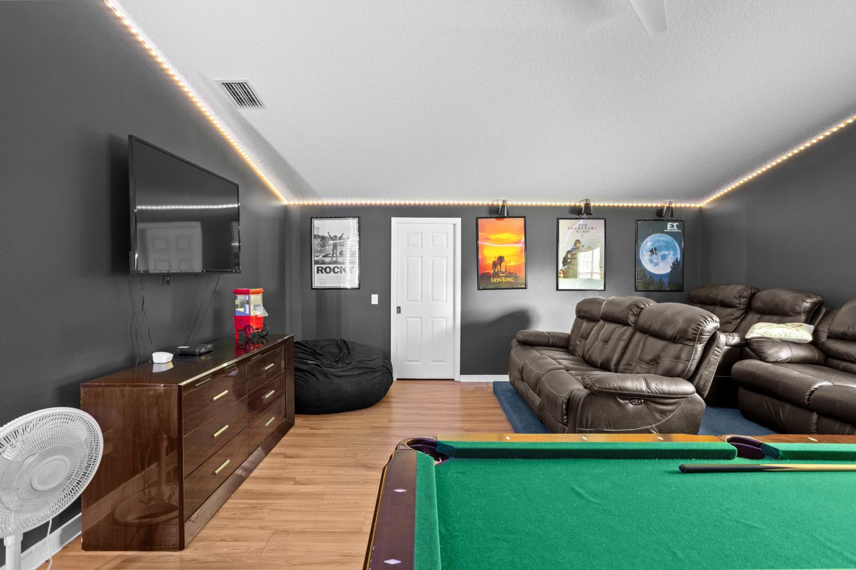 Spacious Lakefront House with Pool, Hottub, & Boating