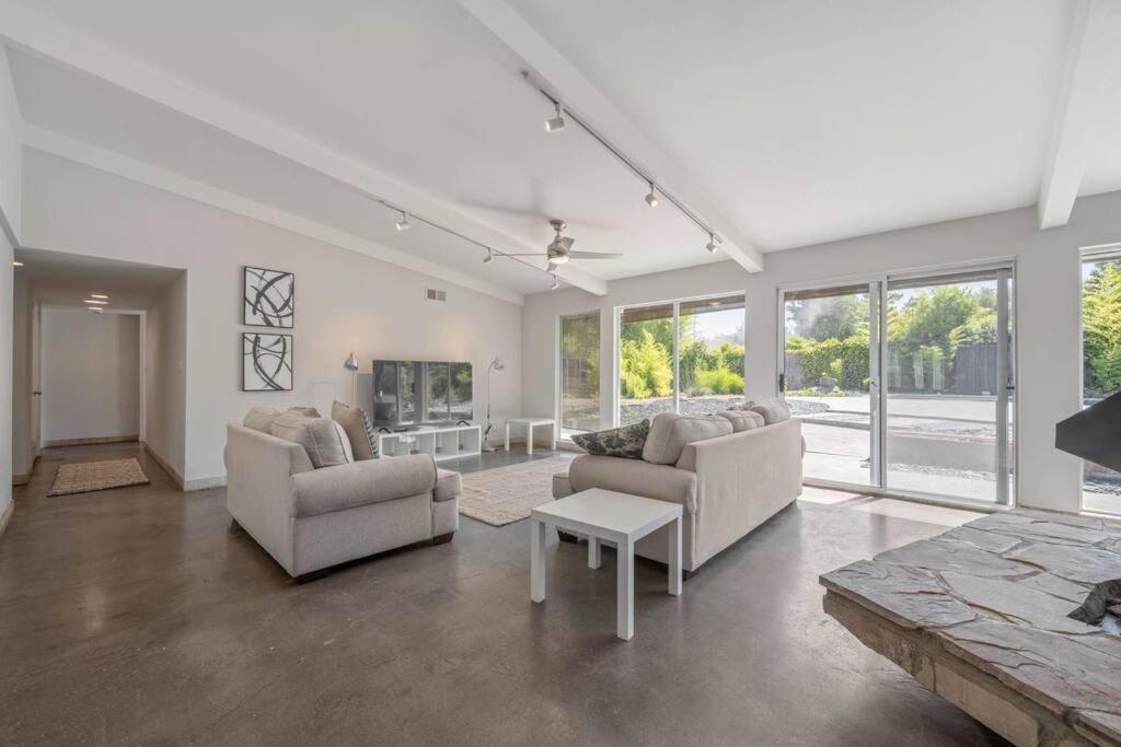 Oakdale Retreat with Pool & More