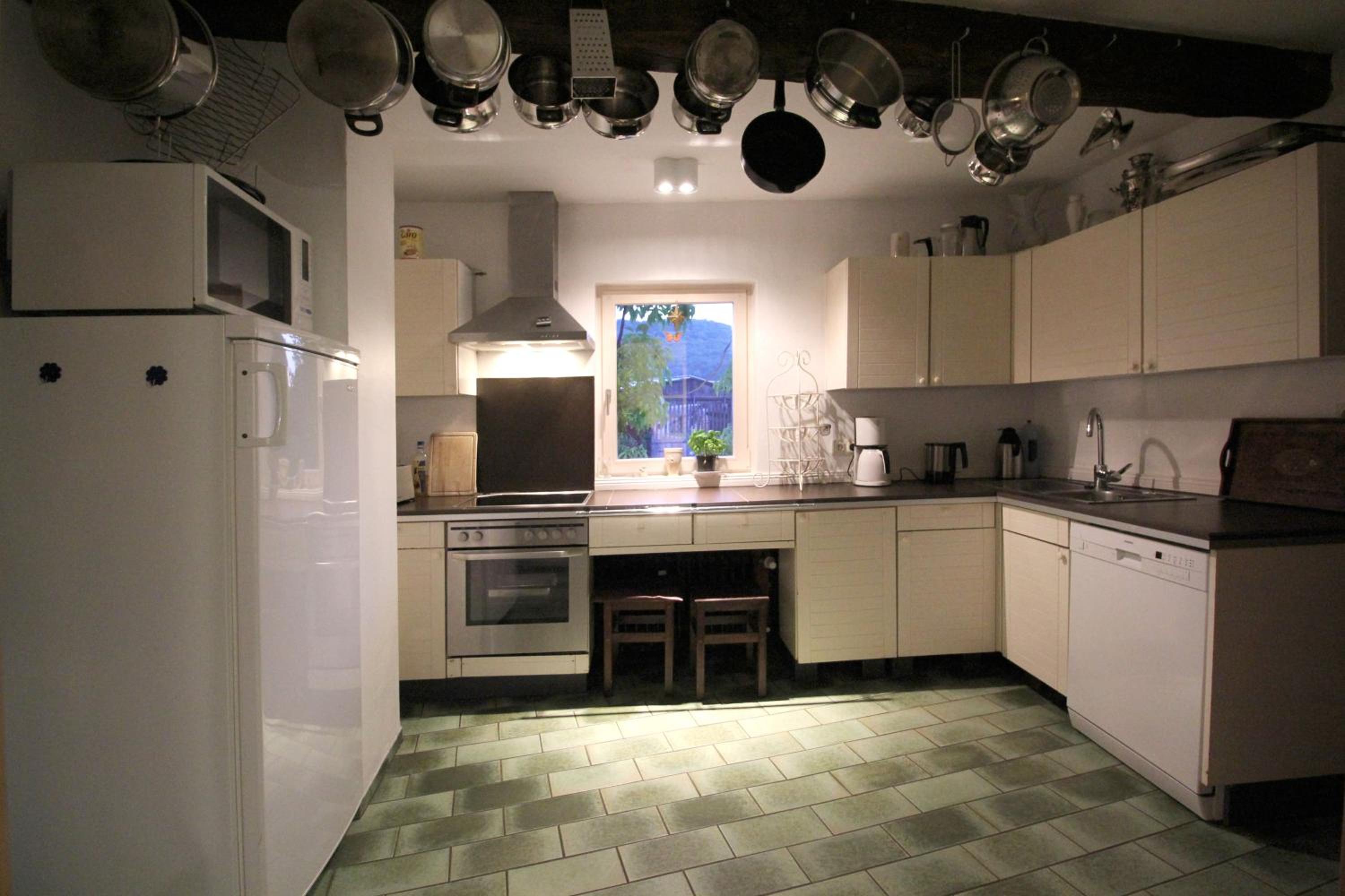 Apartment 175 qm SCHWANENNEST, in der romantischen Rödermühle an der Fränkischen Saale in Deutschlands Mitte, 8 km zur A7