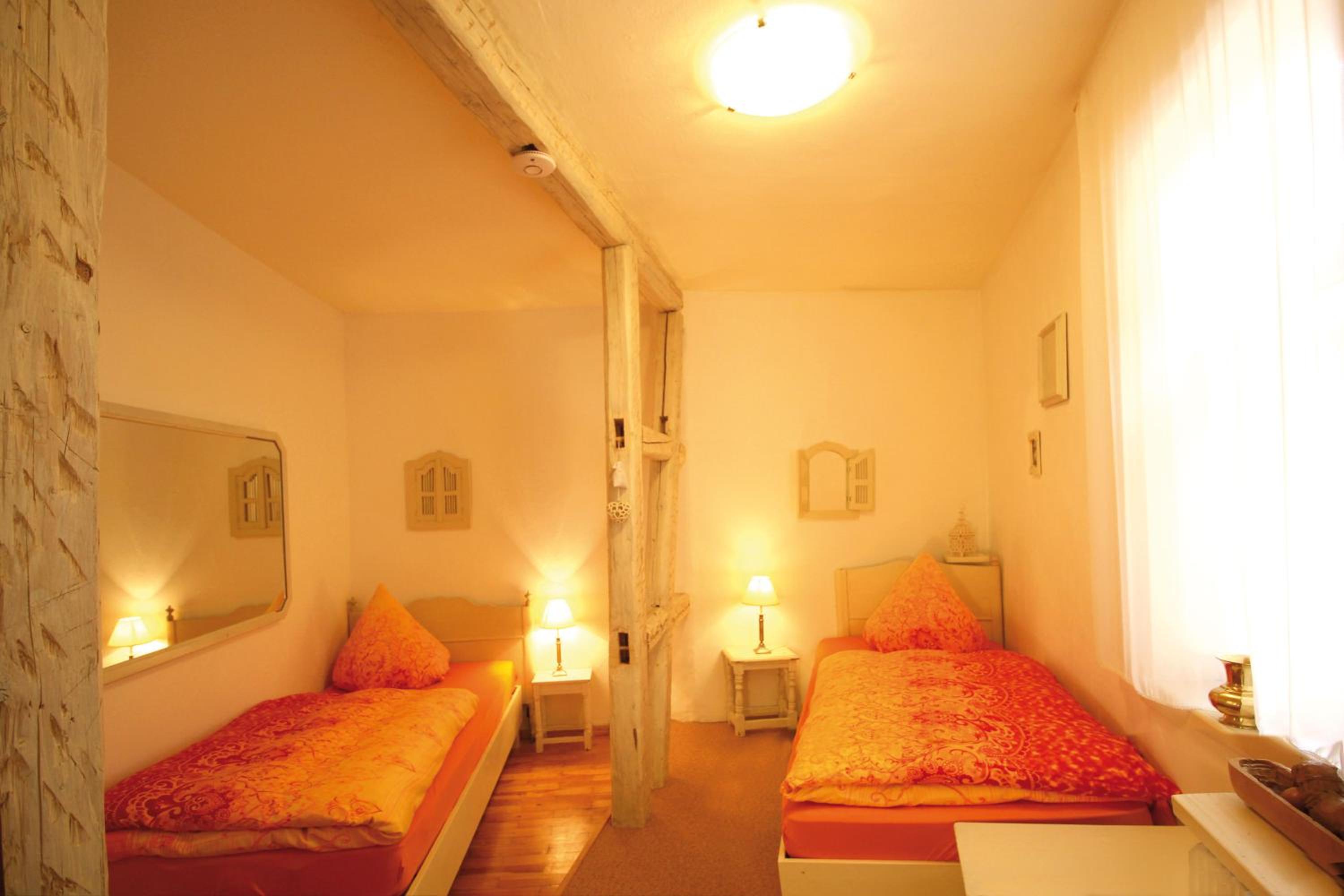 Apartment 175 qm SCHWANENNEST, in der romantischen Rödermühle an der Fränkischen Saale in Deutschlands Mitte, 8 km zur A7