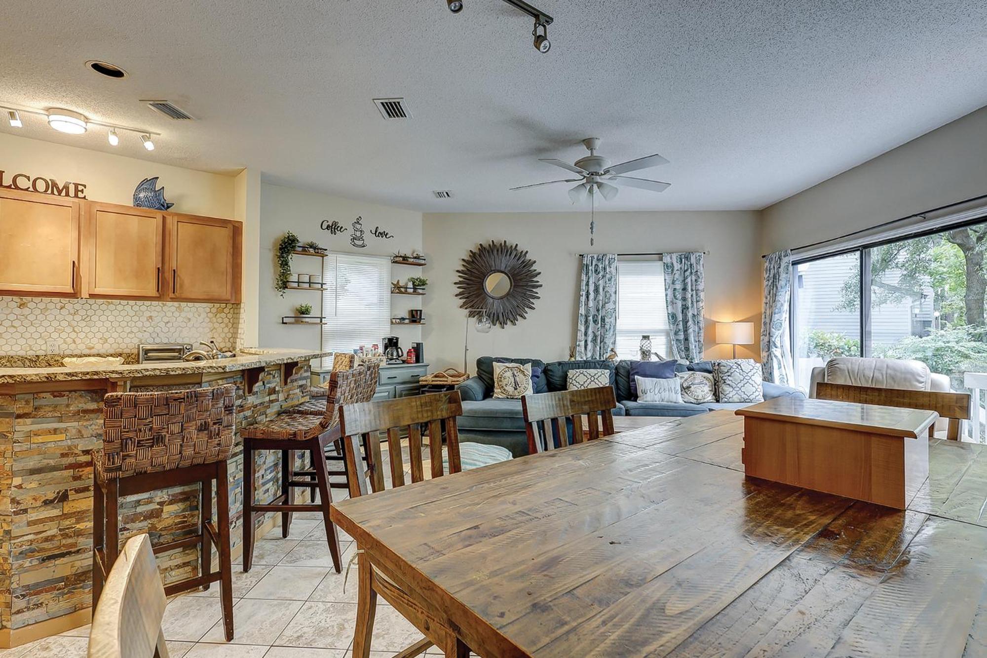3 BR 3 BA Updated Luxury Oceanbreeze Bikes & Beach Gear included view 5