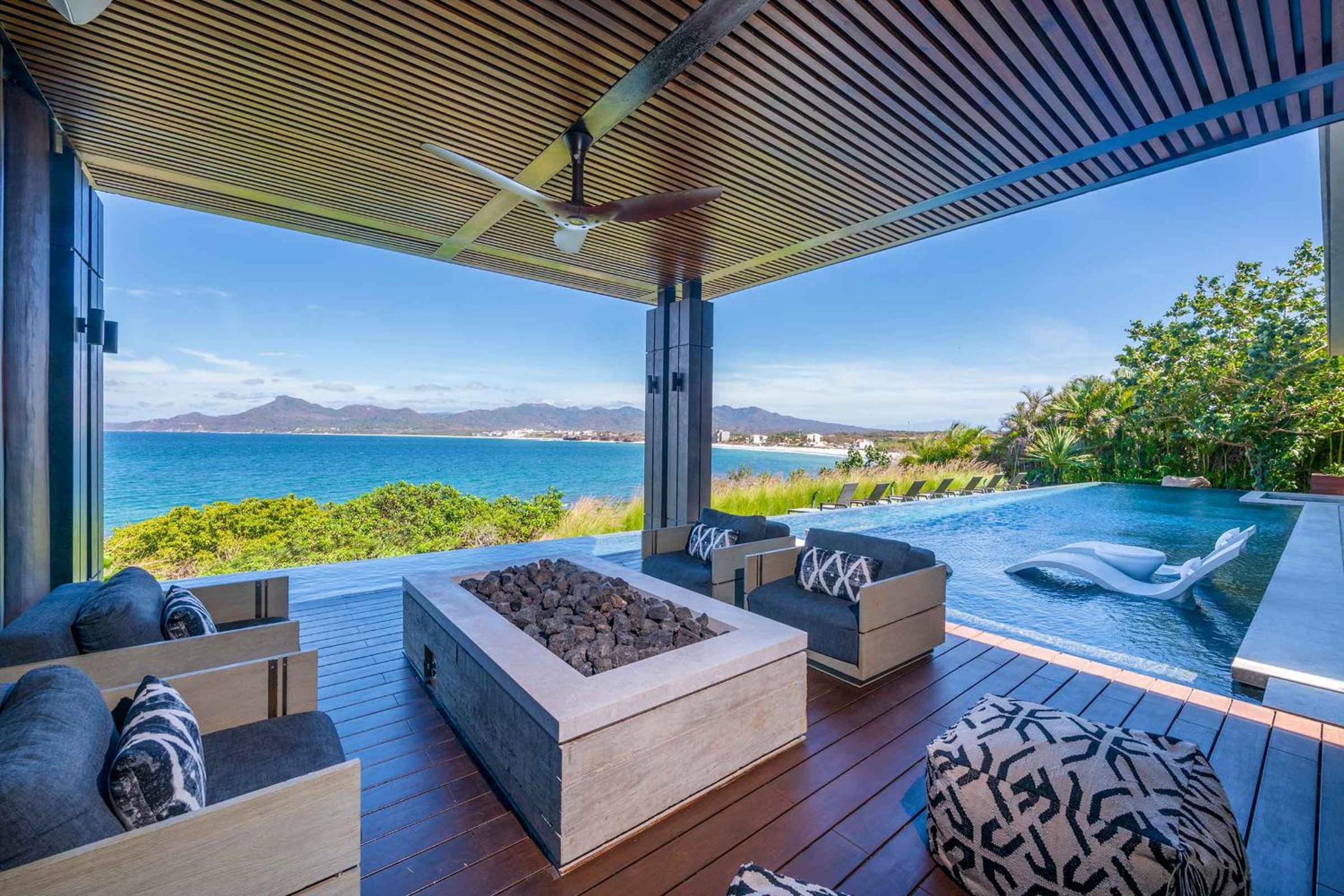 Beachfront house in Kupuri Punta Mita view 5