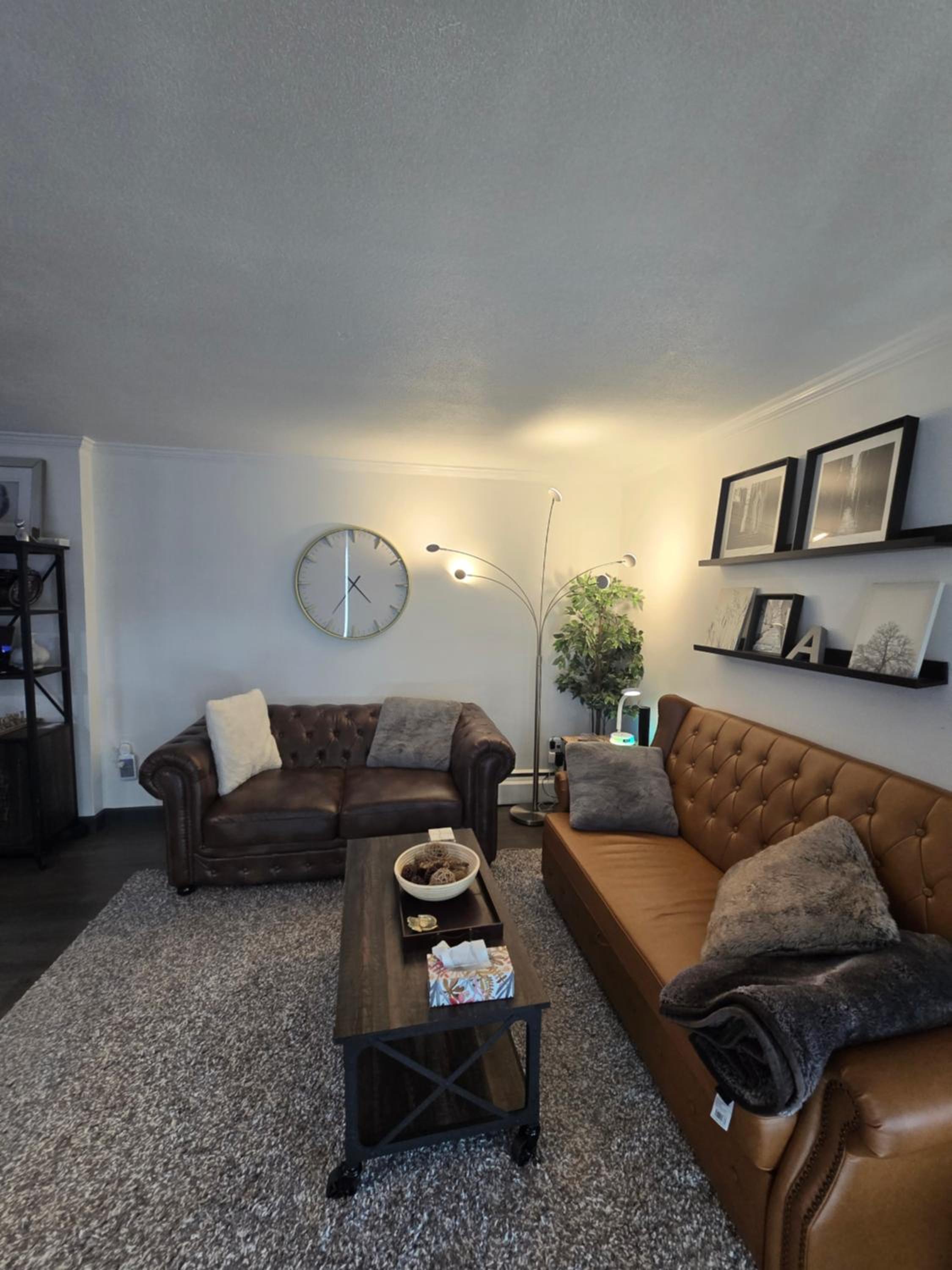 Designer-Luxury. WaterView, Parking, Rooftop pool