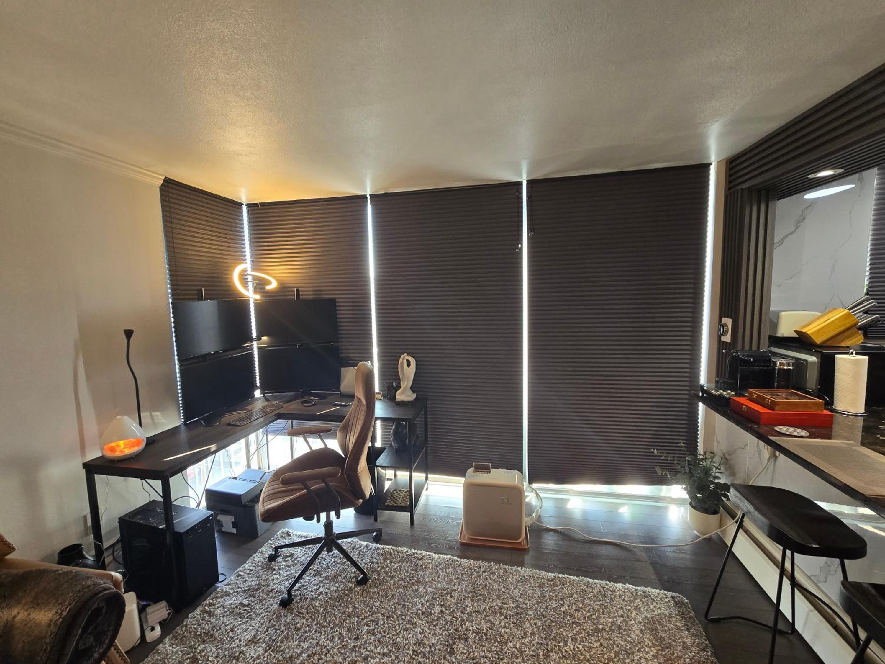 Designer-Luxury. WaterView, Parking, Rooftop pool