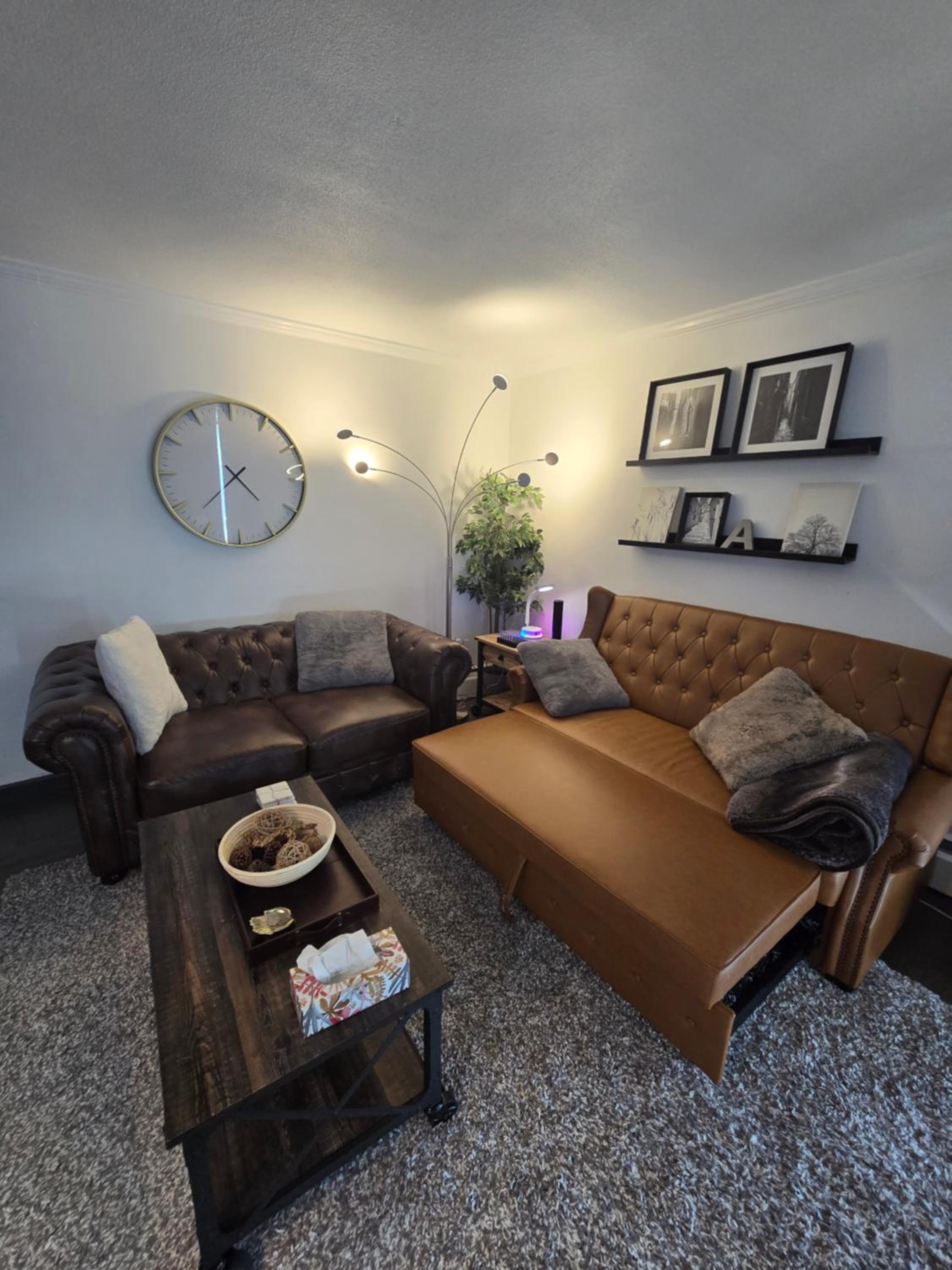 Designer-Luxury. WaterView, Parking, Rooftop pool