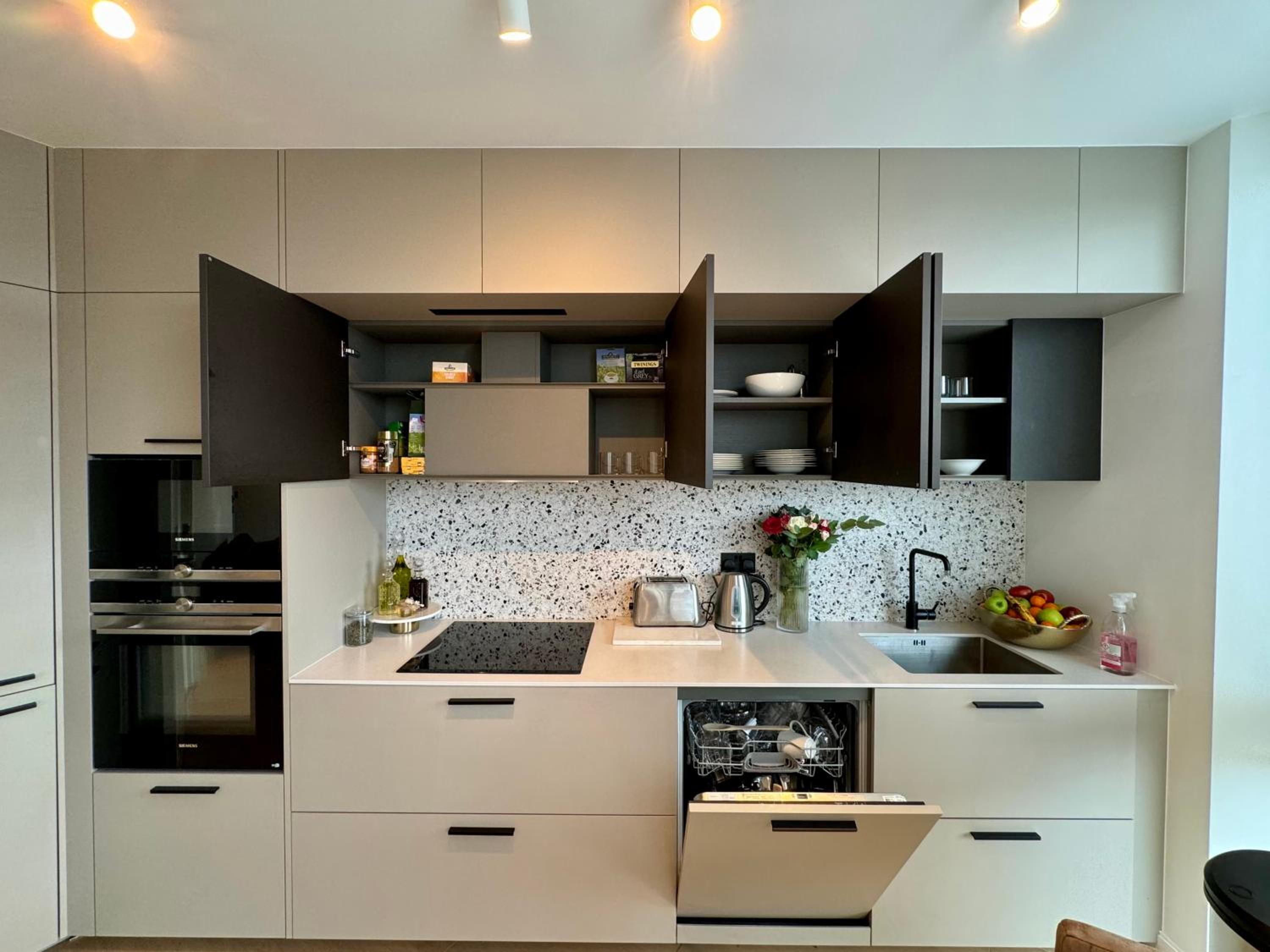 Stylish Luxury 1 Bedroom Flat
