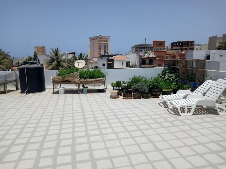 Grand studio climatisé 5' mer accès Dakar view 2