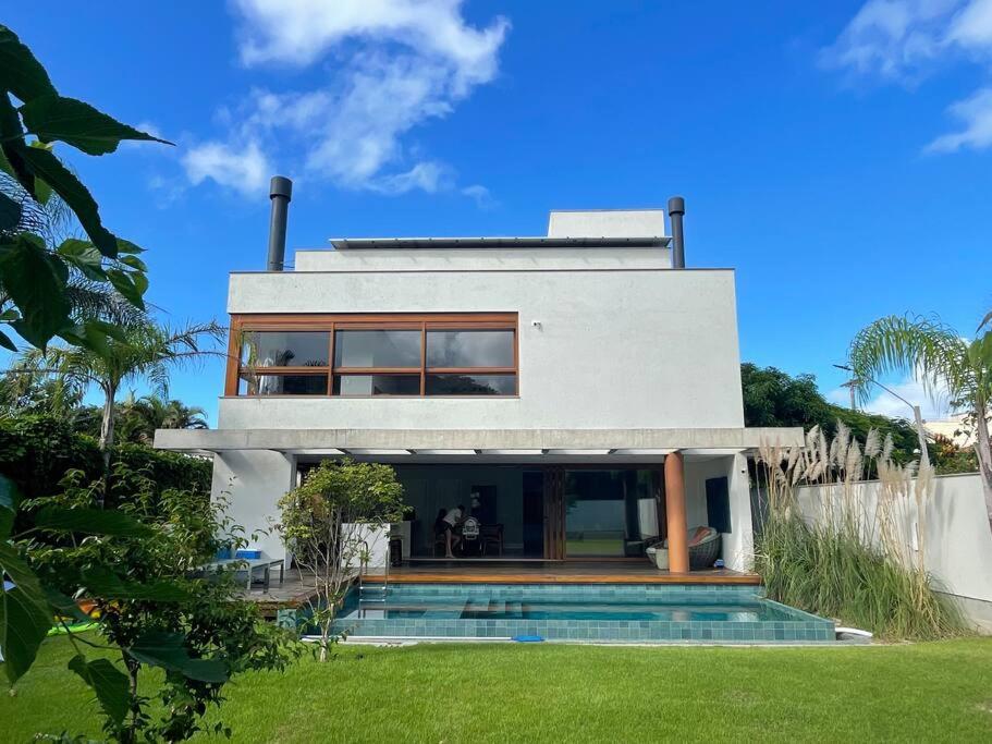 Pool Villa front sea Campeche beach private condo