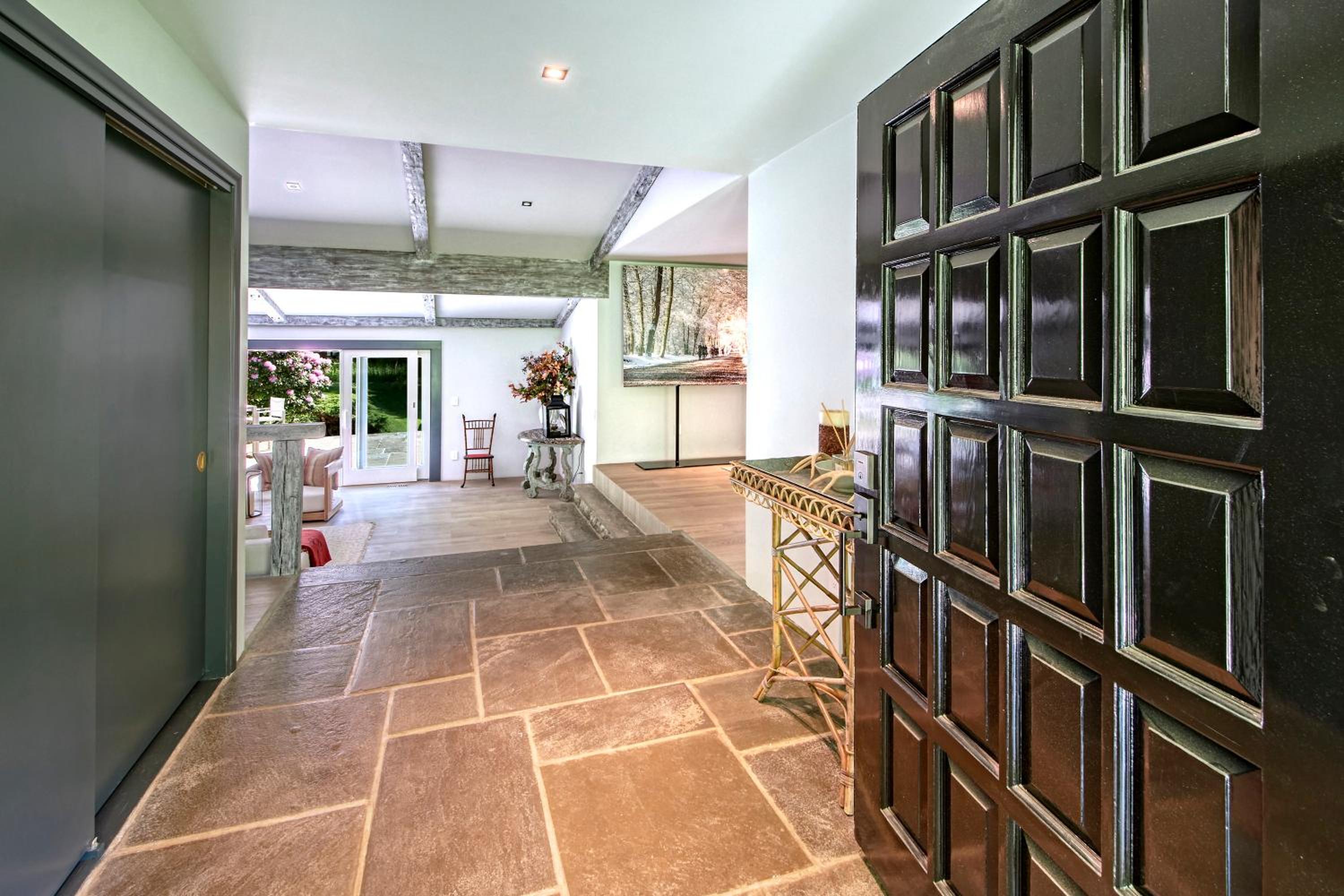Charming Country Retreat view 2