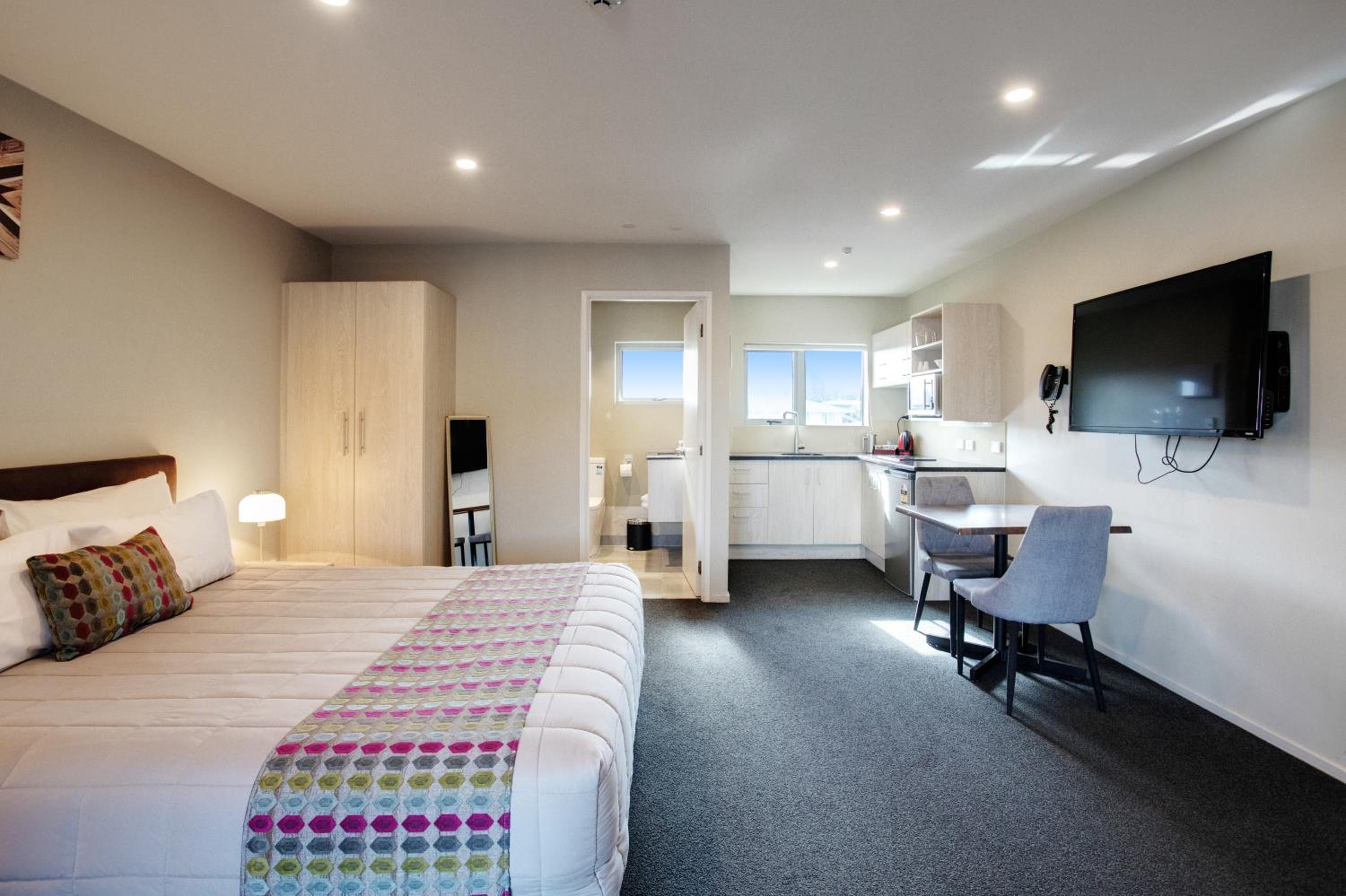 Ellerslie Palms Motel