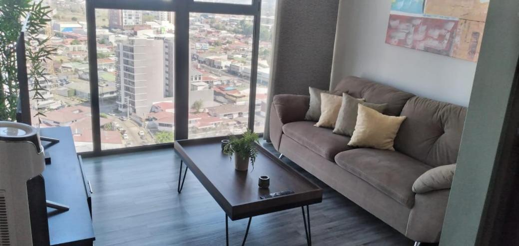 San Jose Rohrmoser Fresh House - Near Airport