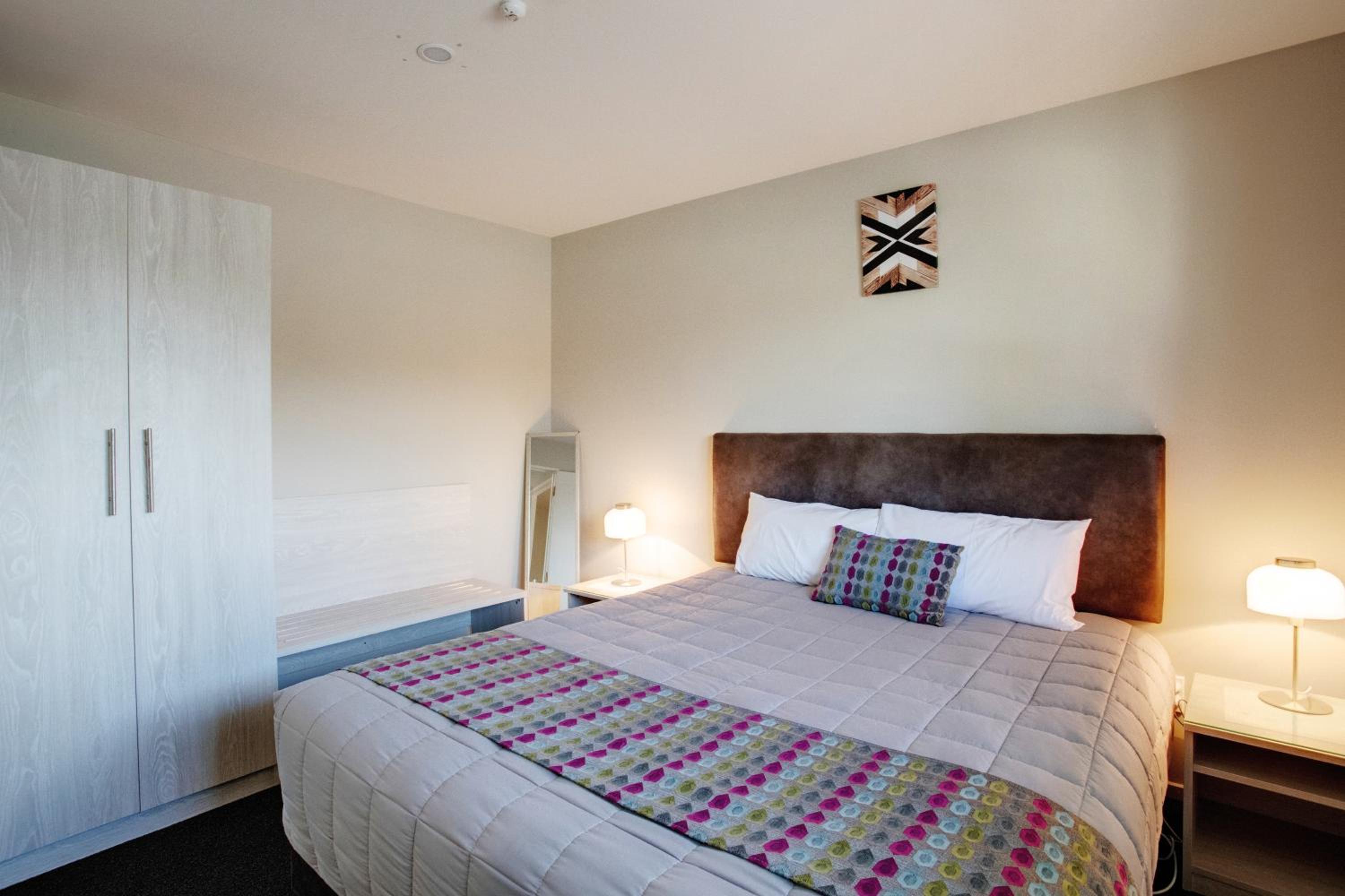 Ellerslie Palms Motel
