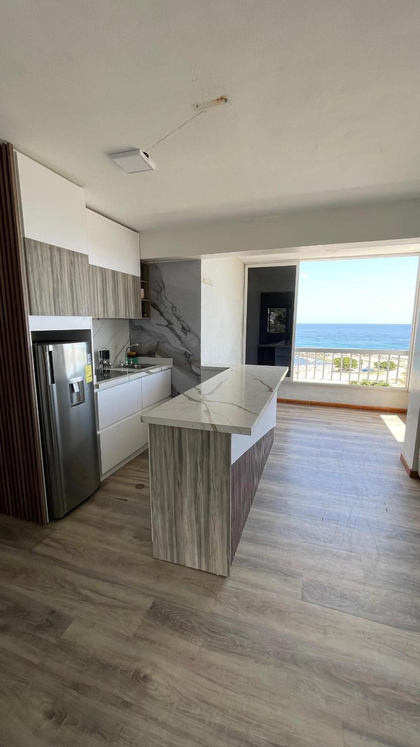 Apartamento frente a la playa de la guaira view 4