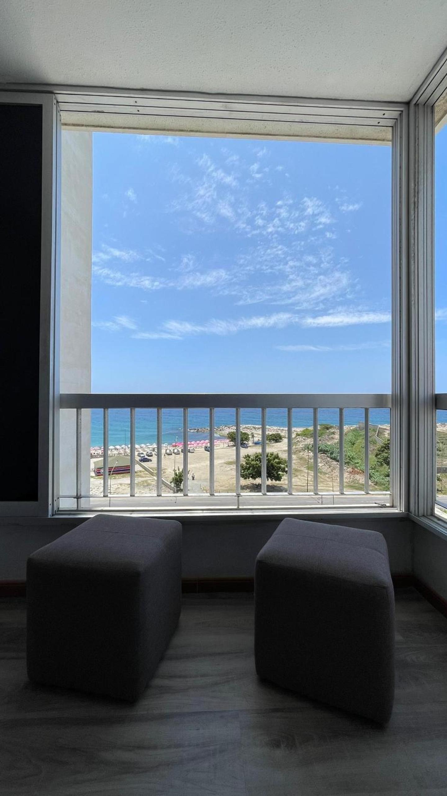Apartamento frente a la playa de la guaira view 3