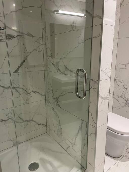 Top Floor Mount Central Apartment with Pool & Spa view 5