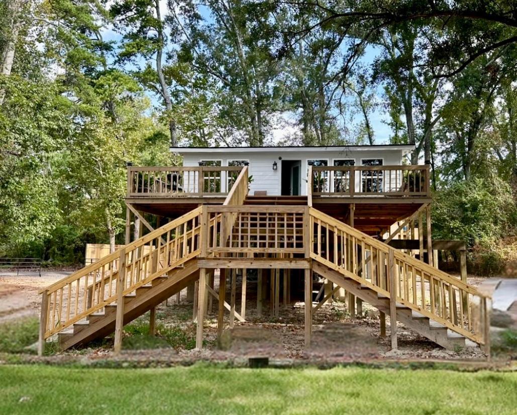 Secluded Riverside Oasis Private Deck Dock view 5