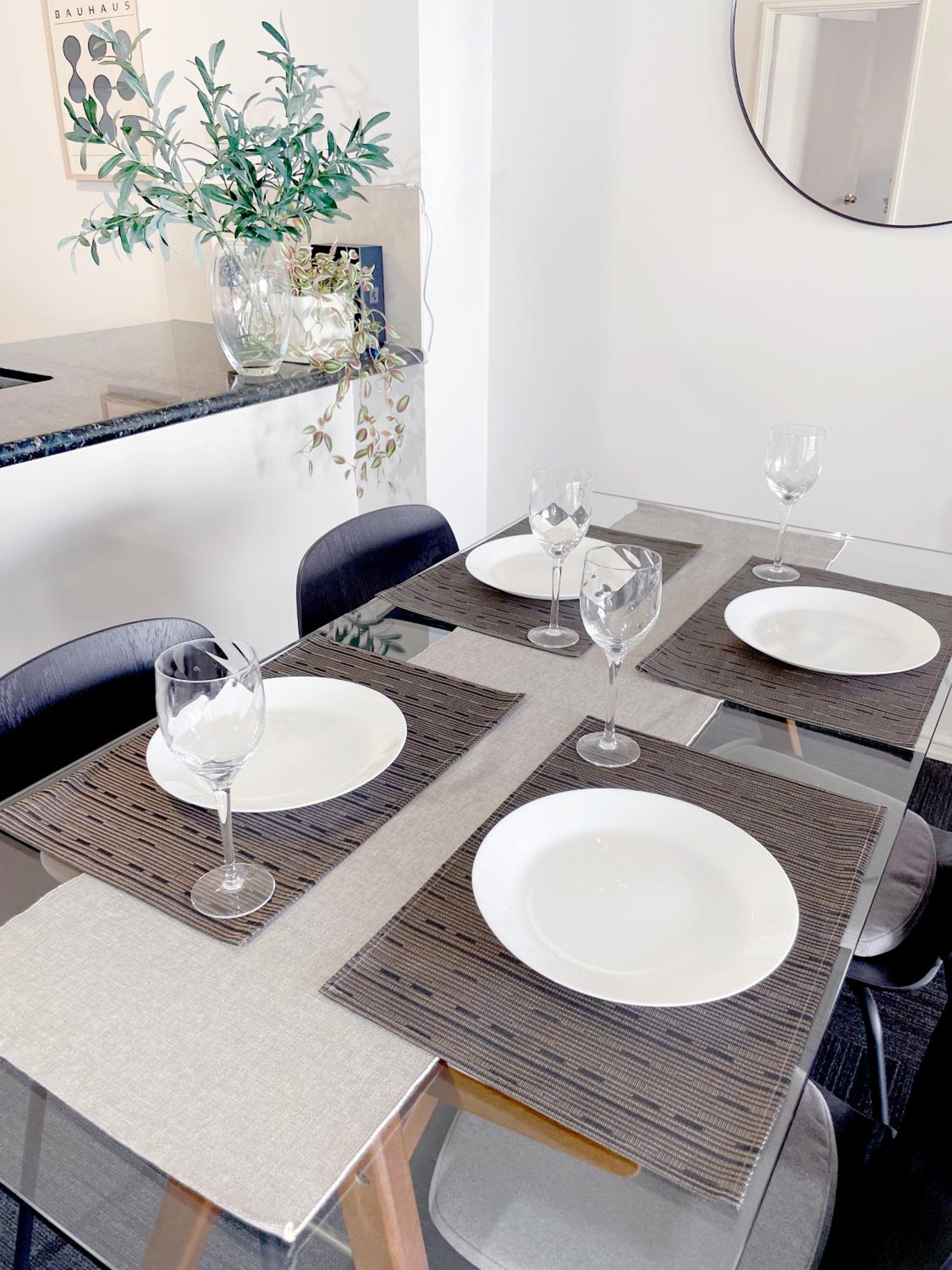 Stylish Executive City Pad w Parking and Pool