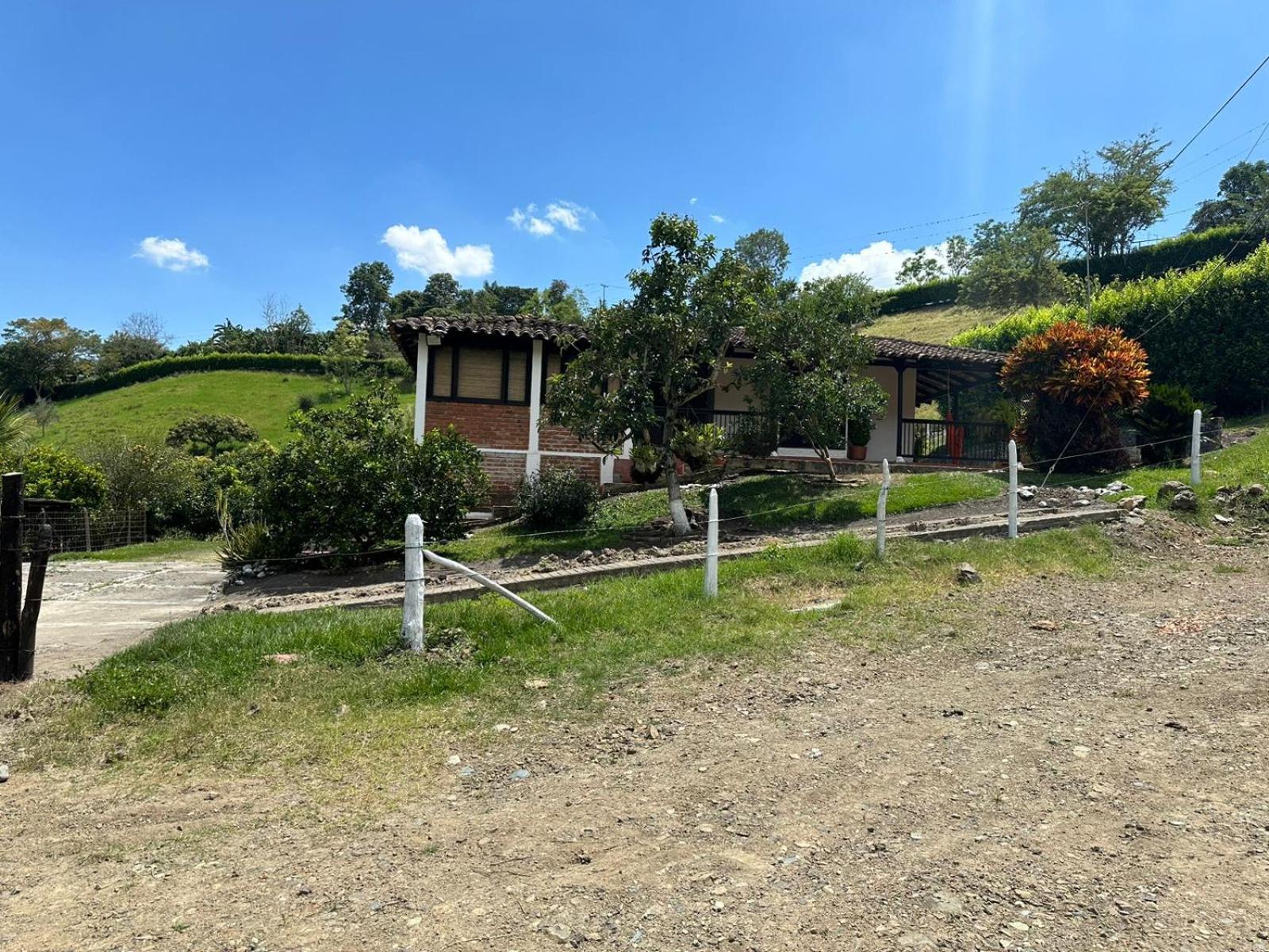 Casa Campestre Buga Parcelación Paraiso de Sonsito