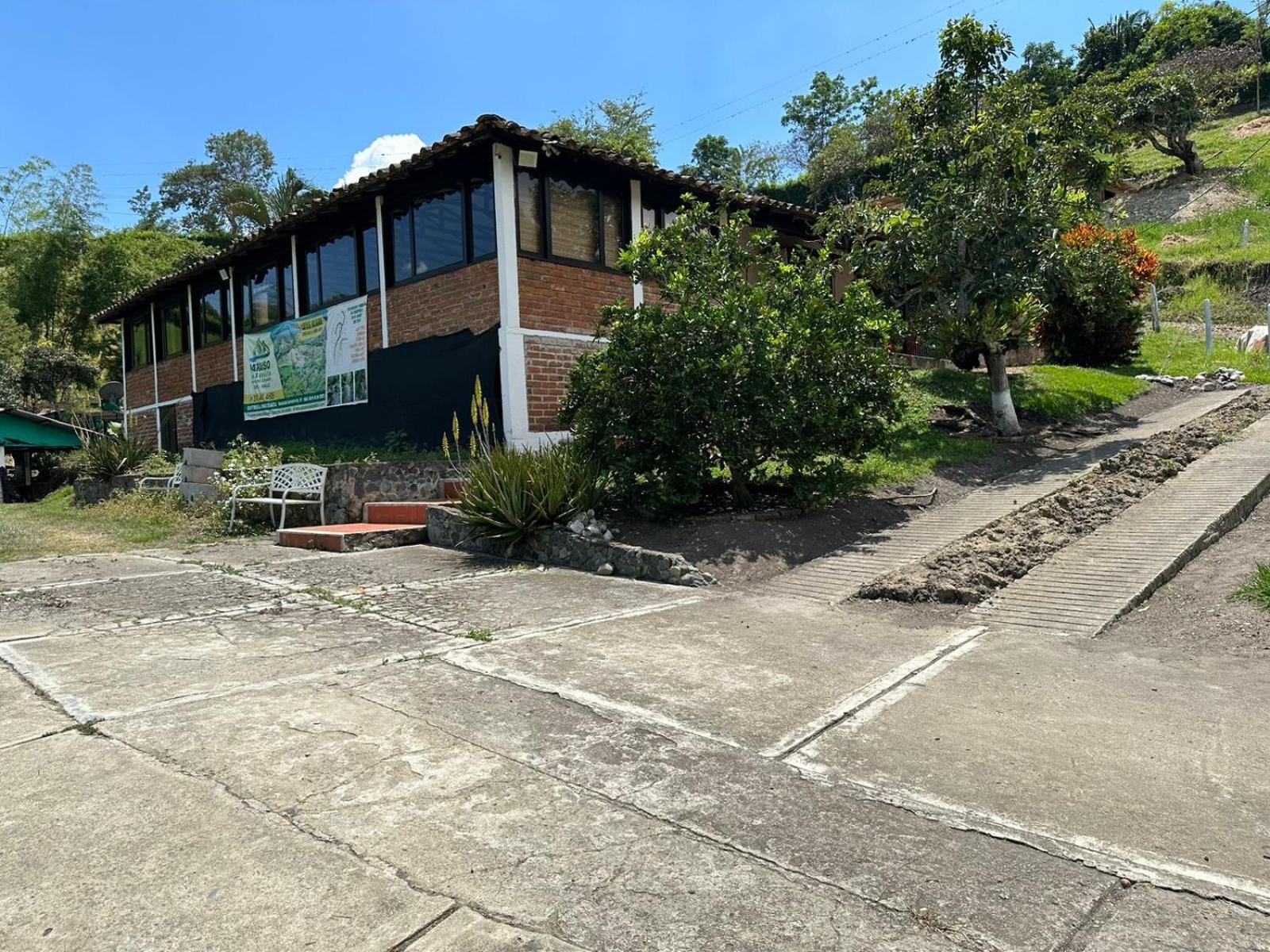 Casa Campestre Buga Parcelación Paraiso de Sonsito