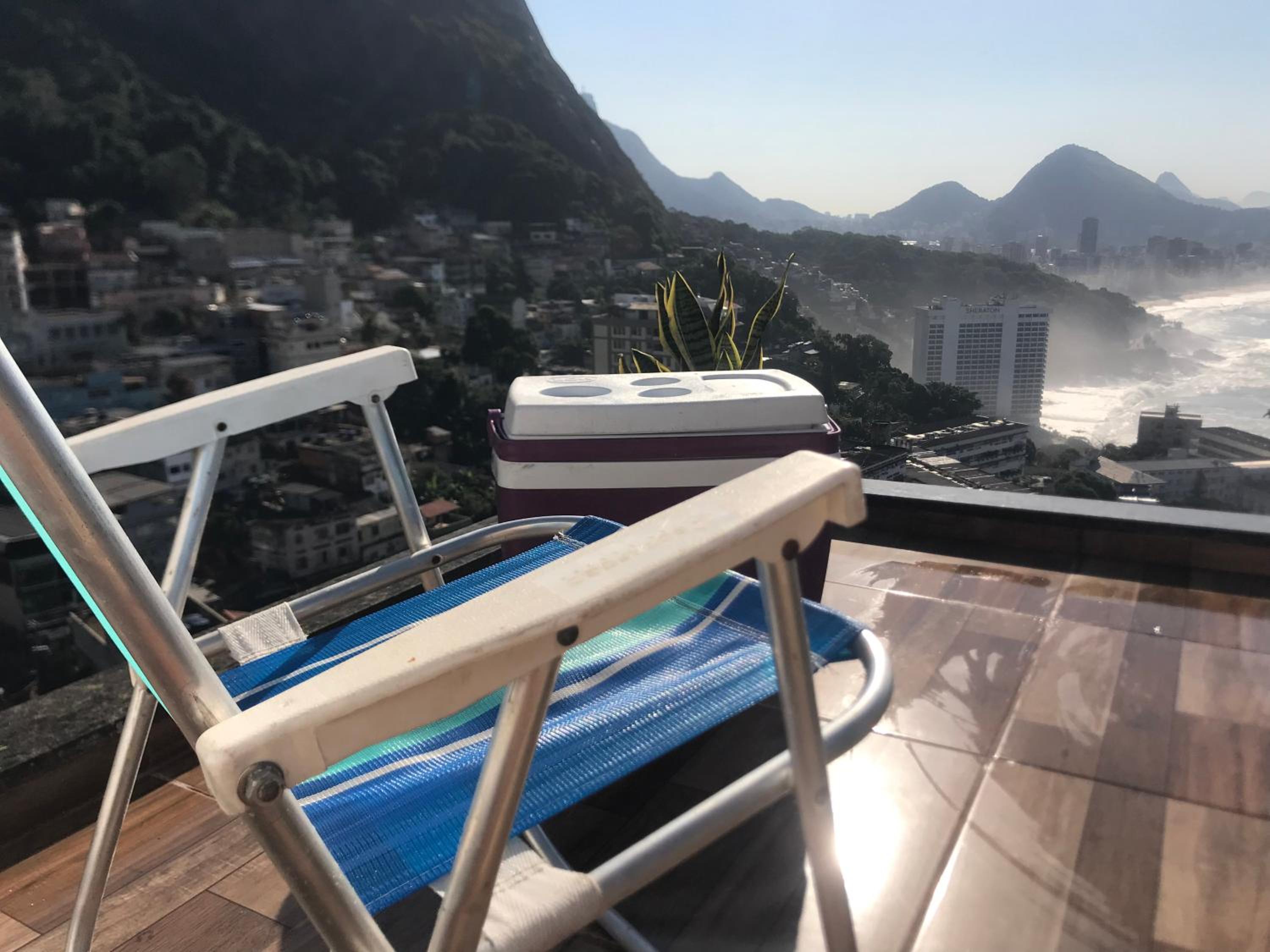 Casa beira mar com vista para o Cristo redentor