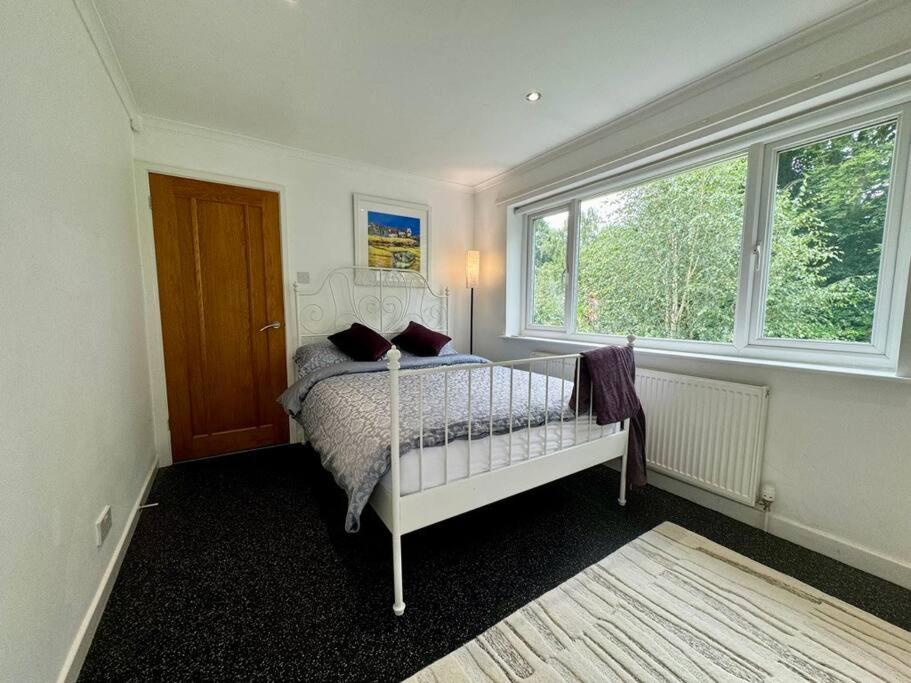 Detached Home in Prestbury Village, Cheshire East view 4