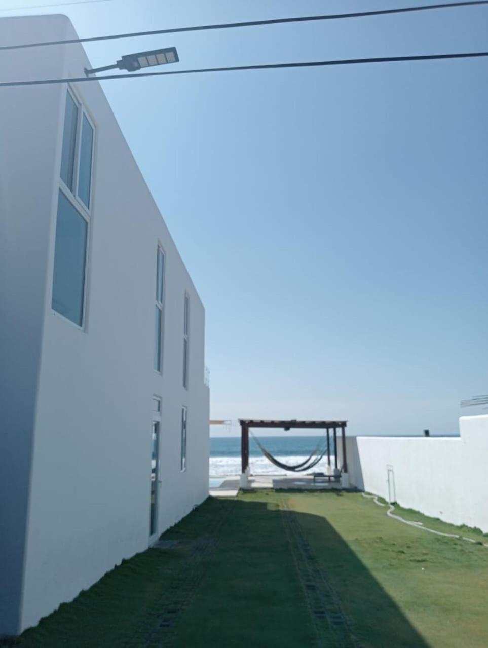 Paracas House, Frente al Mar