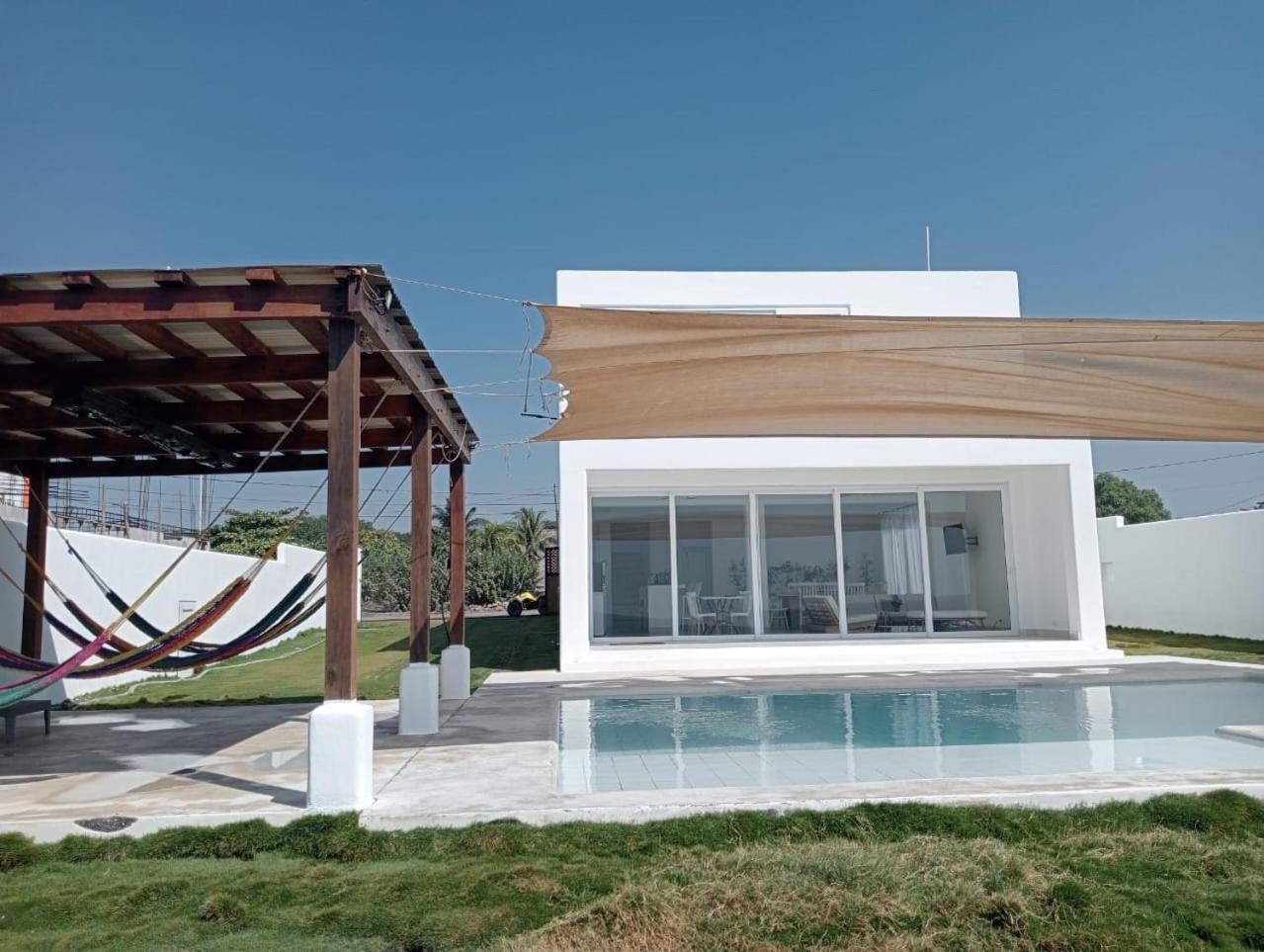 Paracas House, Frente al Mar