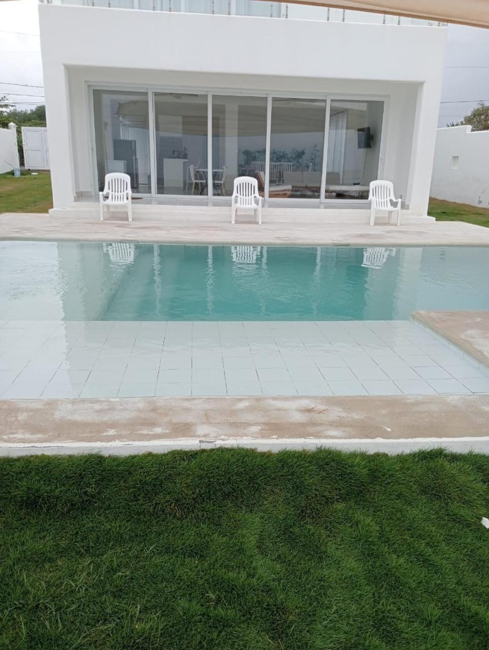 Paracas House, Frente al Mar