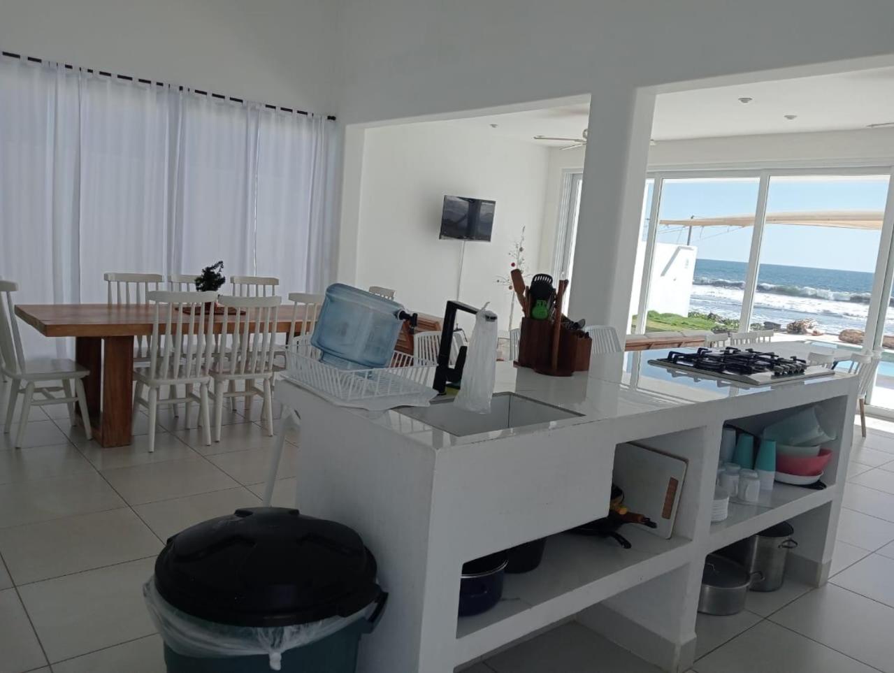 Paracas House, Frente al Mar