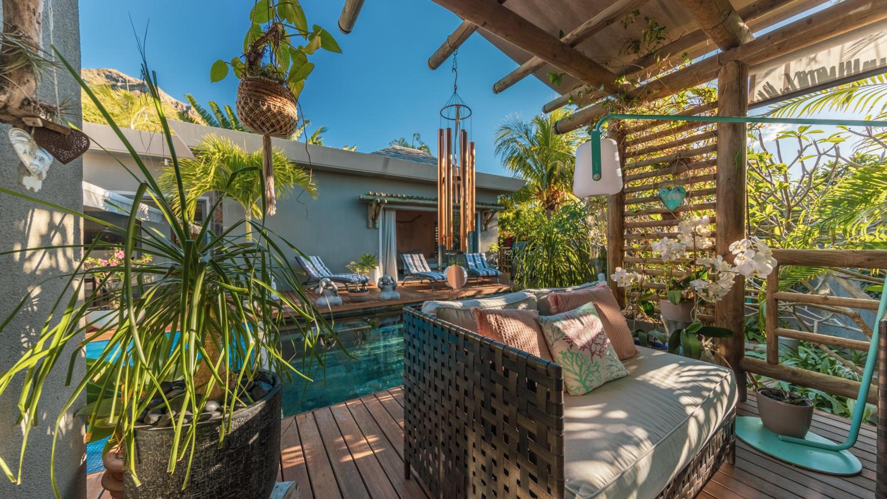 Villa Sartelo view 2