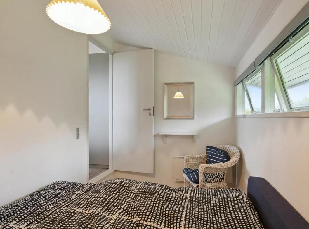 Lovely Summerhouse By Skaastrup Strand W Sea View