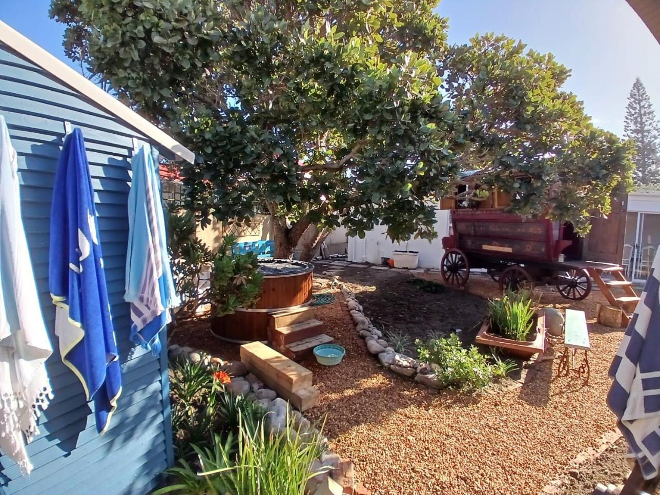 Gypsy Wagons, Old Kommetjie incl Hottub view 2