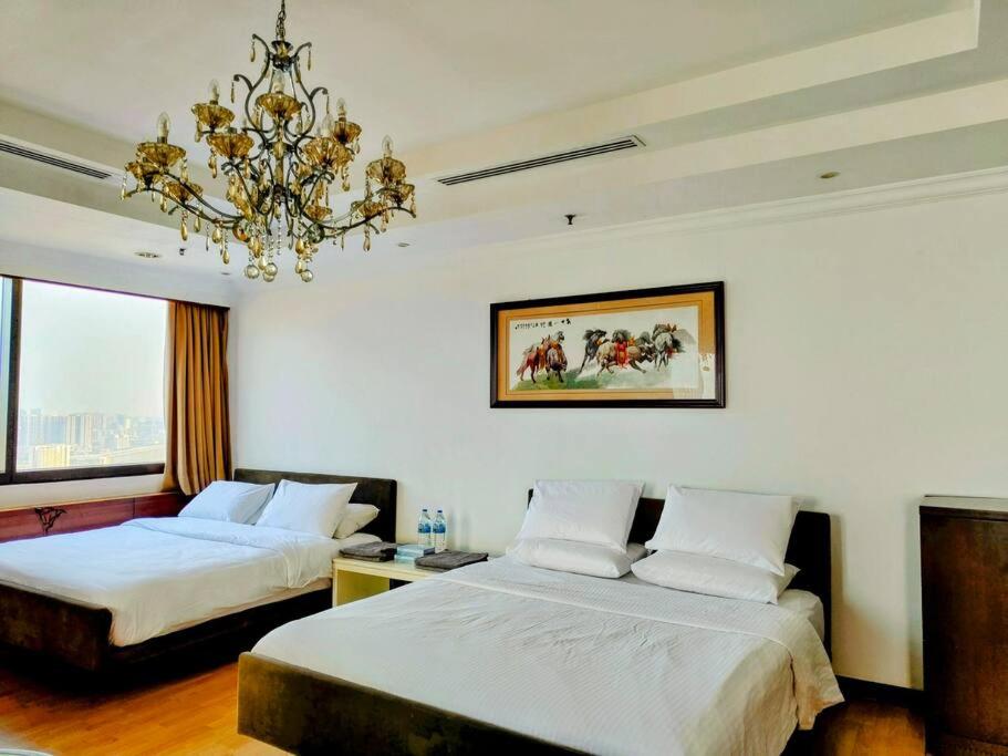 Duplex Penthouse-Lower Floor at times square