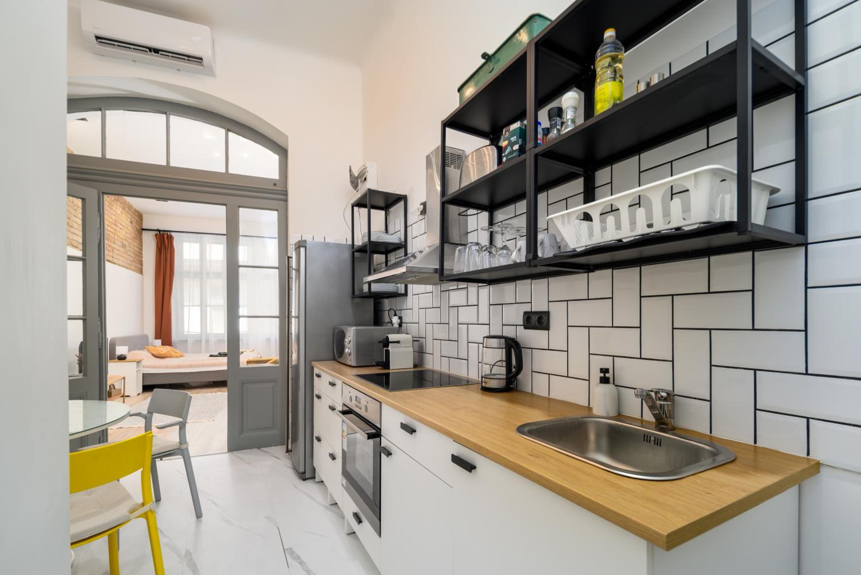 Downtown apartment 2 minutes from Opera House